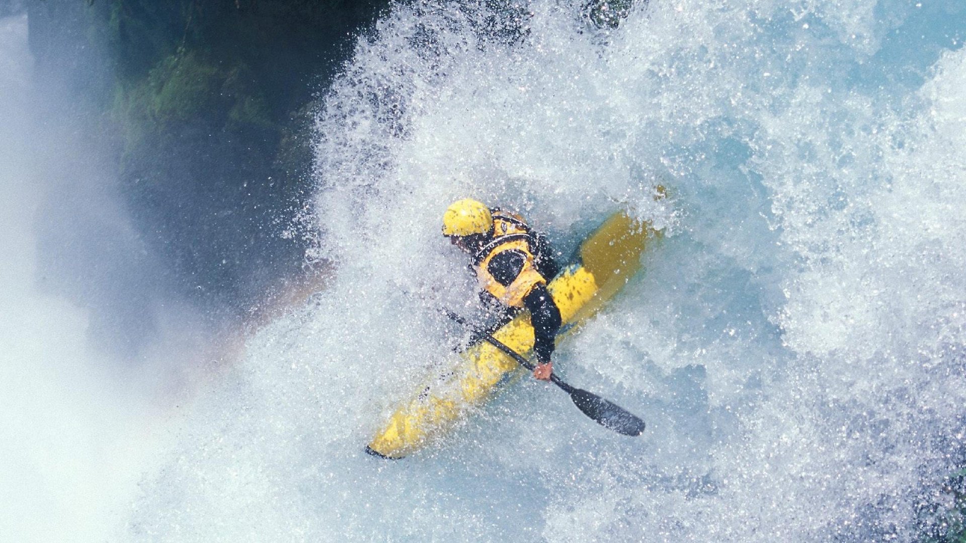 “泥泞狂飙:雨后赛道的疯狂追逐”,泥泞后面跟什么词